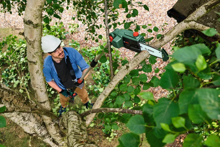 Bosch UniversalChainPole 18 kædesav m/teleskop