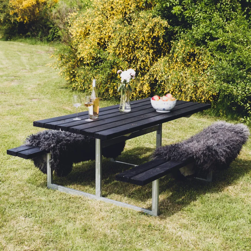 HORTUS FRIGG bord-/bænkesæt sort 175 x 140 cm
